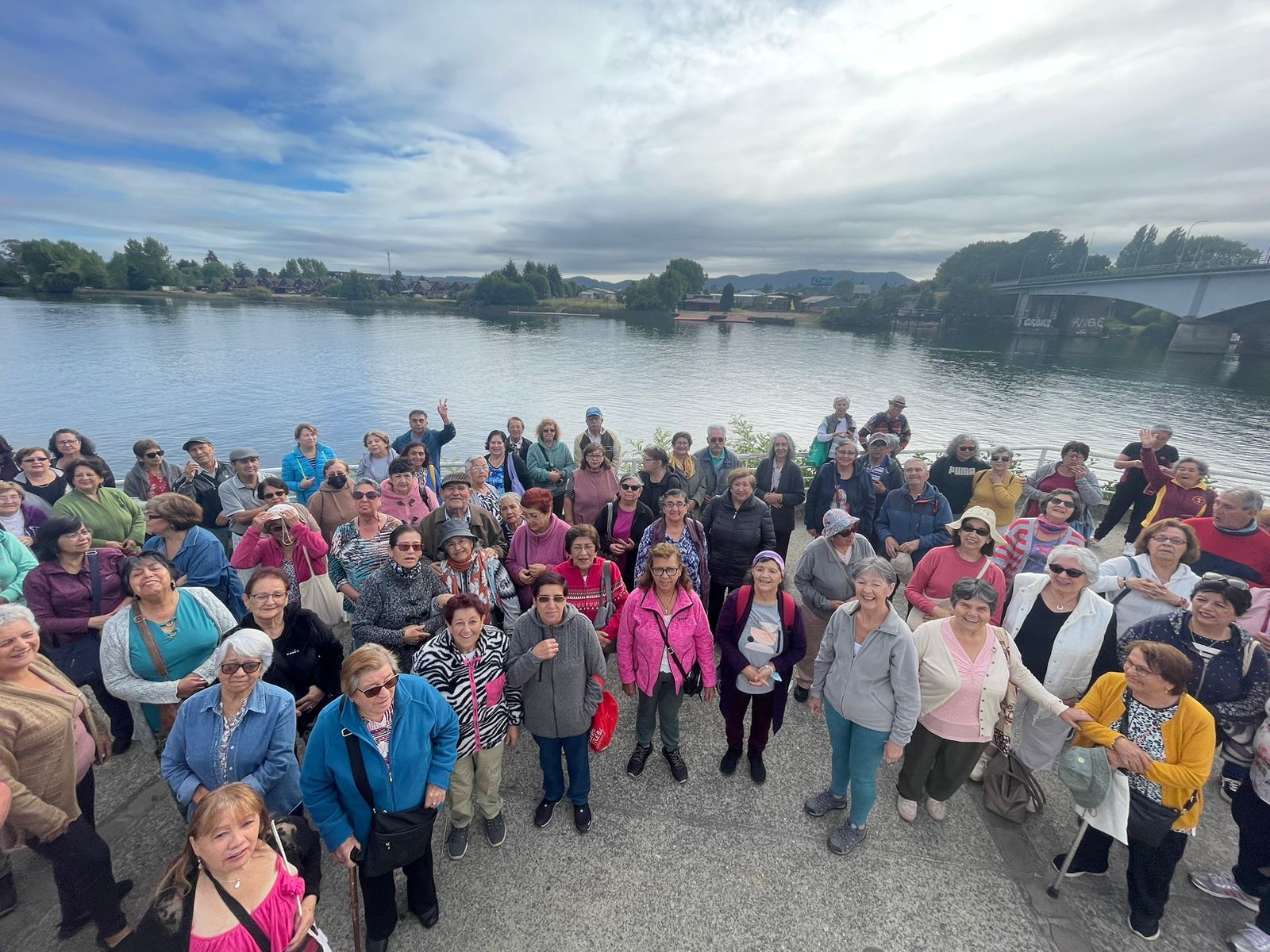 Ya han participado más de 400 personas: Invitan a adultos mayores a sumarse a última caminata masiva por la costanera