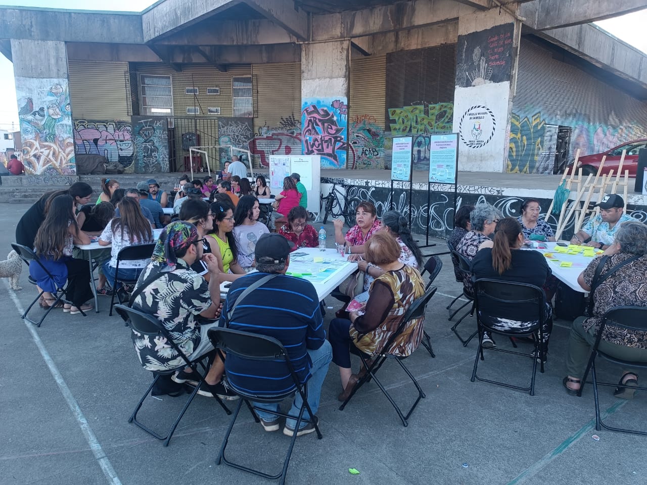 Vecinos de Yáñez Zavala y Pablo Neruda se congregaron en primera participación ciudadana para el diseño de proyecto en rotonda
