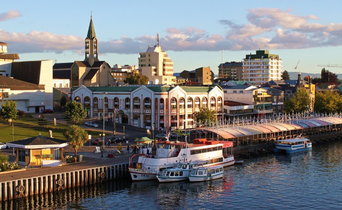 Valdivia_y_su_río-690x424.jpg